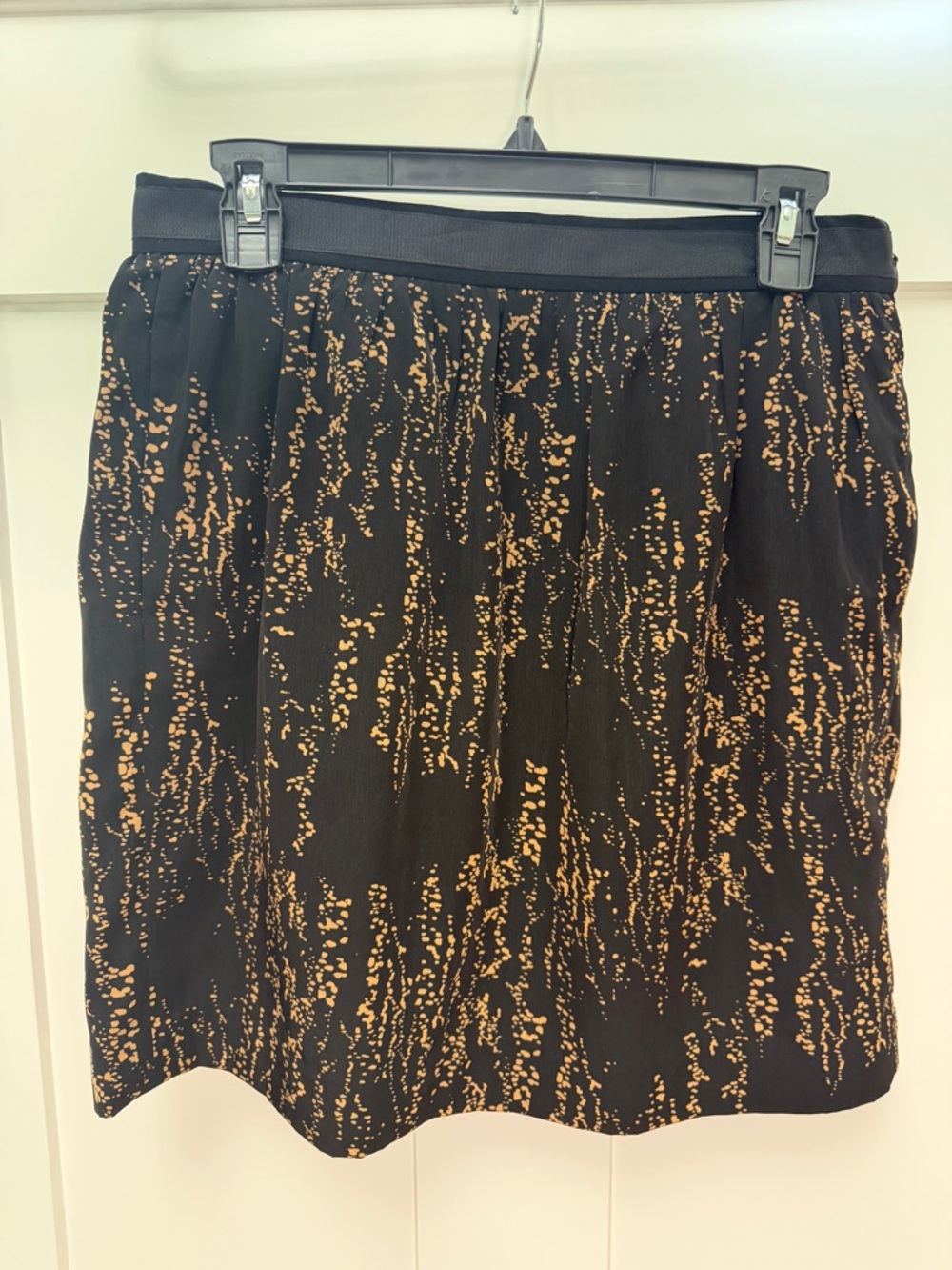 Gap Women's Black & Tan Patterned Mini Skirt